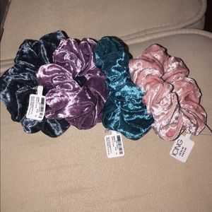 Bundle of 4 velvet scrunchies